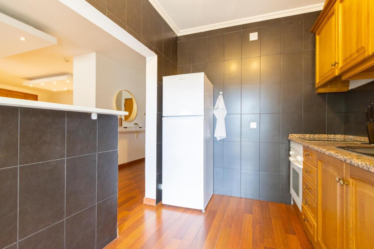 Spaceful Apartment In อัลบูเฟรา ภายนอก รูปภาพ