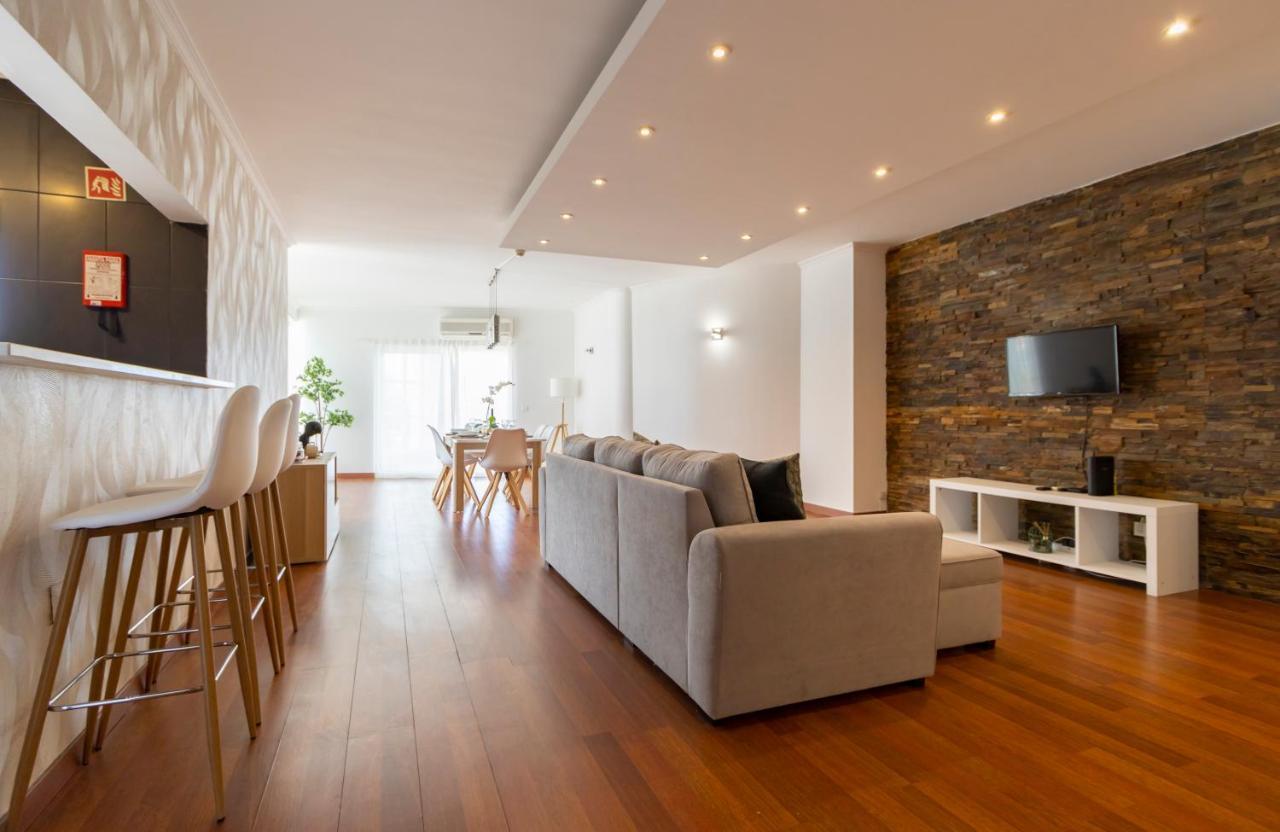 Spaceful Apartment In อัลบูเฟรา ภายนอก รูปภาพ