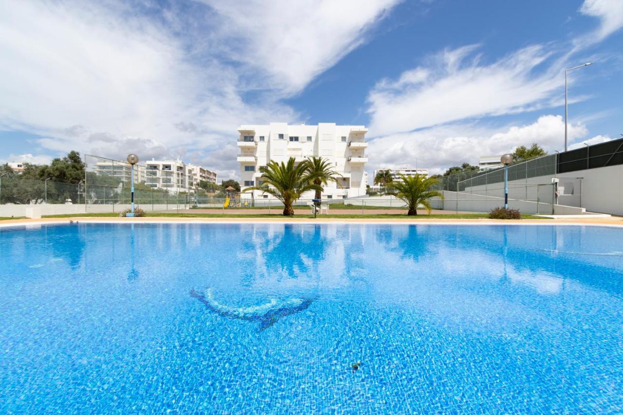 Spaceful Apartment In อัลบูเฟรา ภายนอก รูปภาพ