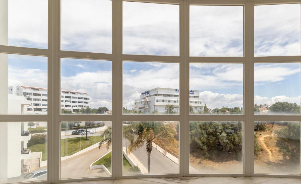 Spaceful Apartment In อัลบูเฟรา ภายนอก รูปภาพ